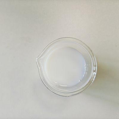 水性スタリン/アクリルエムルション ミルキーホワイトローションとクリーム改変剤