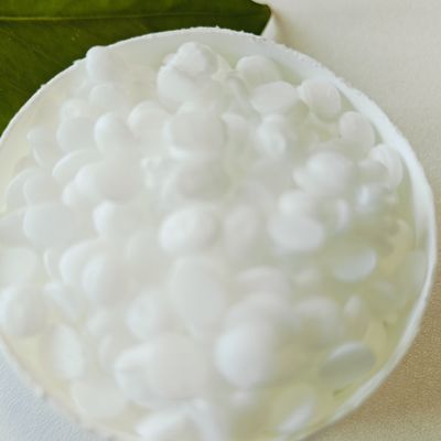 セテアリルアルコール セテアリルグルコシド 天然エミュルファイヤー 白/黄色の 優れた相容性 化粧品製剤