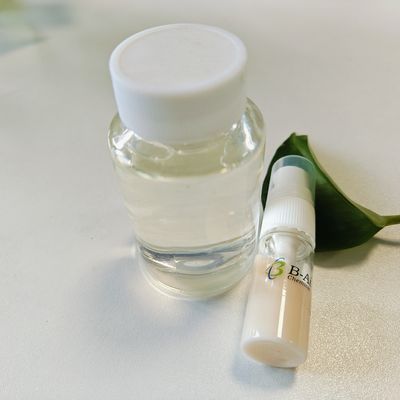 色のないから黄色のPEG-6 カプリル/カプリク化粧消化剤 エムルジエーター