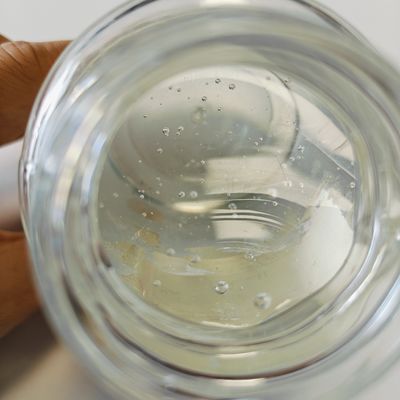 CAS131954-48-8 ポリクワターニウム-28 スタイリング用製品におけるポリクワターニウムには良いカール保持性能がある