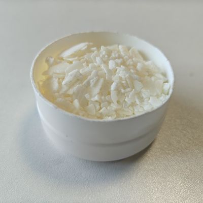 CAS 72175-39-4 PEG-20 メチルグルコースセスクイステアレート 敏感肌のためのノンニオン性ウォーエムルファイターマッサージローション